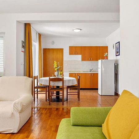 Golden Cape Apartments Bol Exterior foto